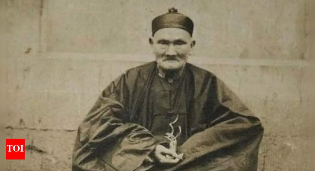 Keep a quiet heart, walk like a pigeon: 250-year-old, world’s longest living Chinese man’s 5 secrets to longevity