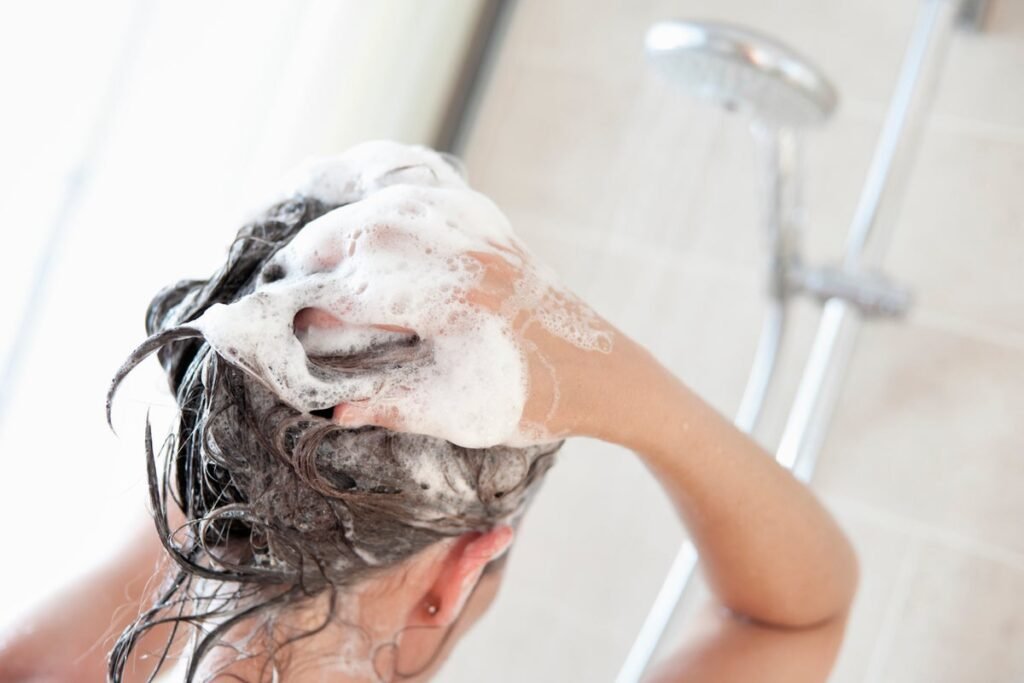 Should you shower in the morning or at night? Experts say there is a clear answer