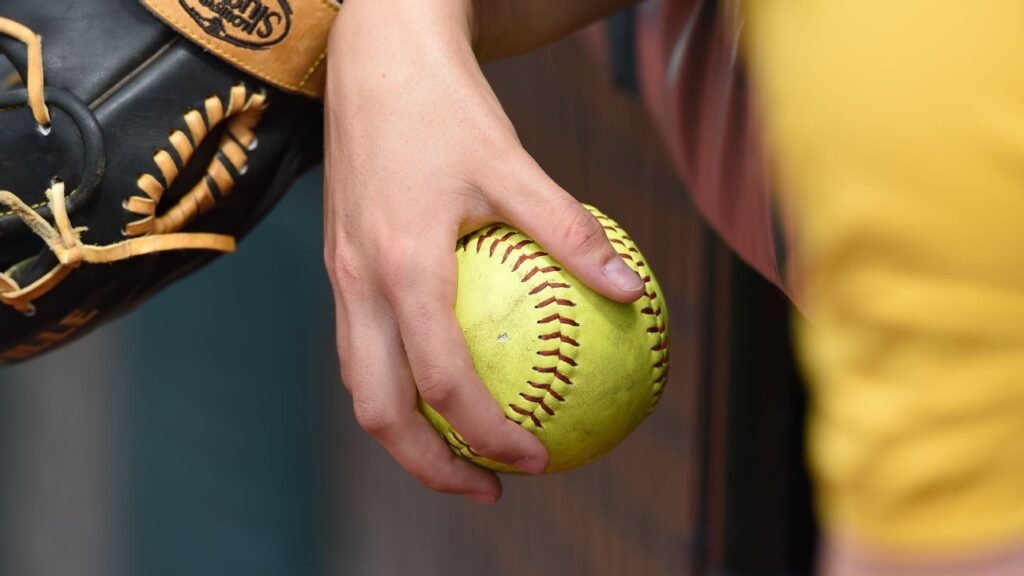 Athletes Unlimited Softball League kicks off first season