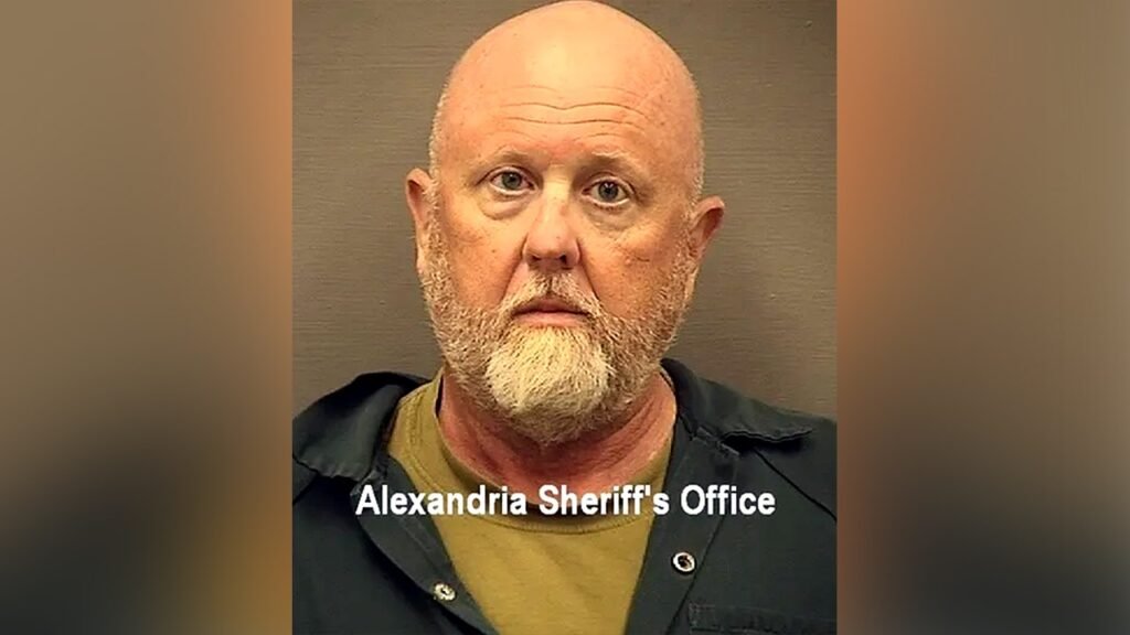 Ex-Coast Guard officer ordered to home detention for Trump threats